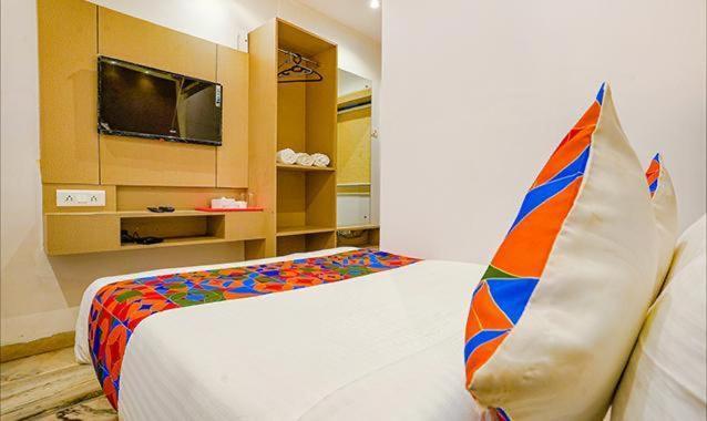 Hotel New Deepak Bombaj Zewnętrze zdjęcie